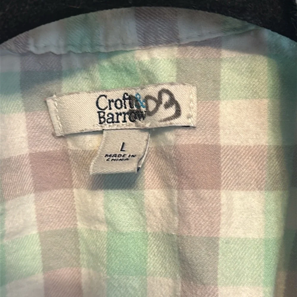 Croft & Barrow Green and Gray Casual Button Down Shirt - Picture 2 of 5